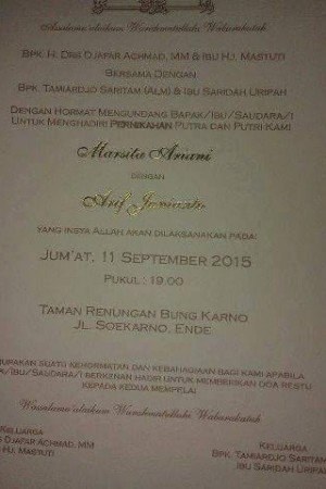 Surat undangan pesta nikah anak Wakil Bupati Ende